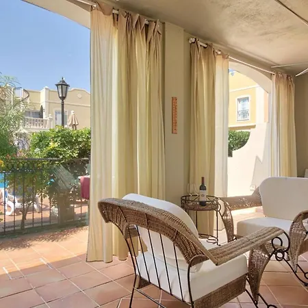 Feel At Home! Two Level With 2 Terraces And Swimming Pool * 팔름-마르
