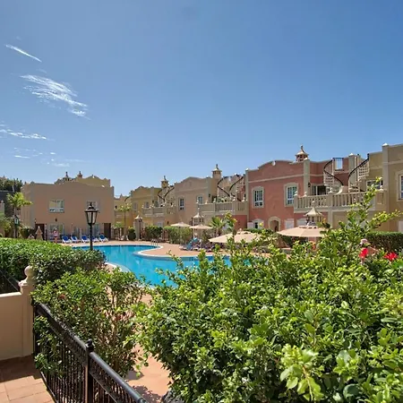 Feel At Home! Two Level With 2 Terraces And Swimming Pool 아파트