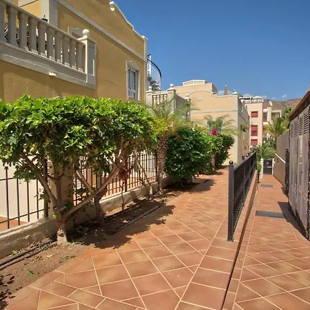Apartman Feel At Home! Two Level With 2 Terraces And Swimming Pool *